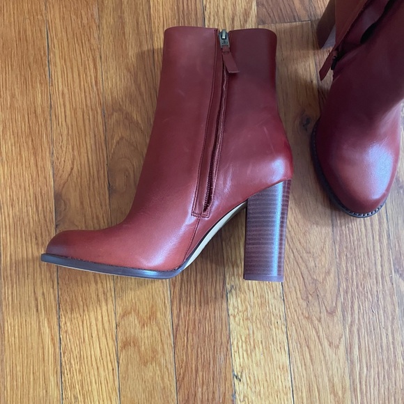 Women's Sam Edelman Leather Boots in Rust Red. Never worn & have the orginal box - Picture 2 of 5